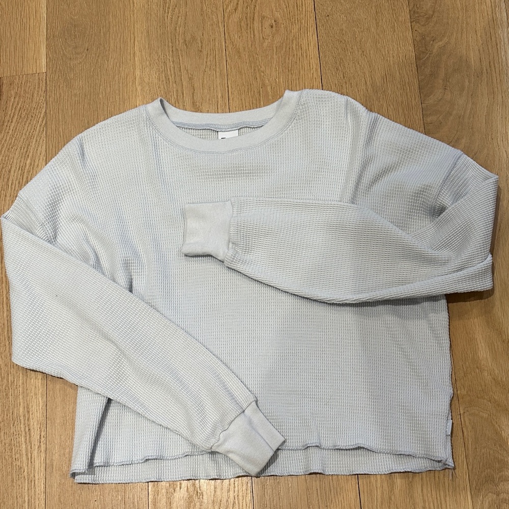 ARITIZA TNA Soft Gray Crew Neck Sweater
